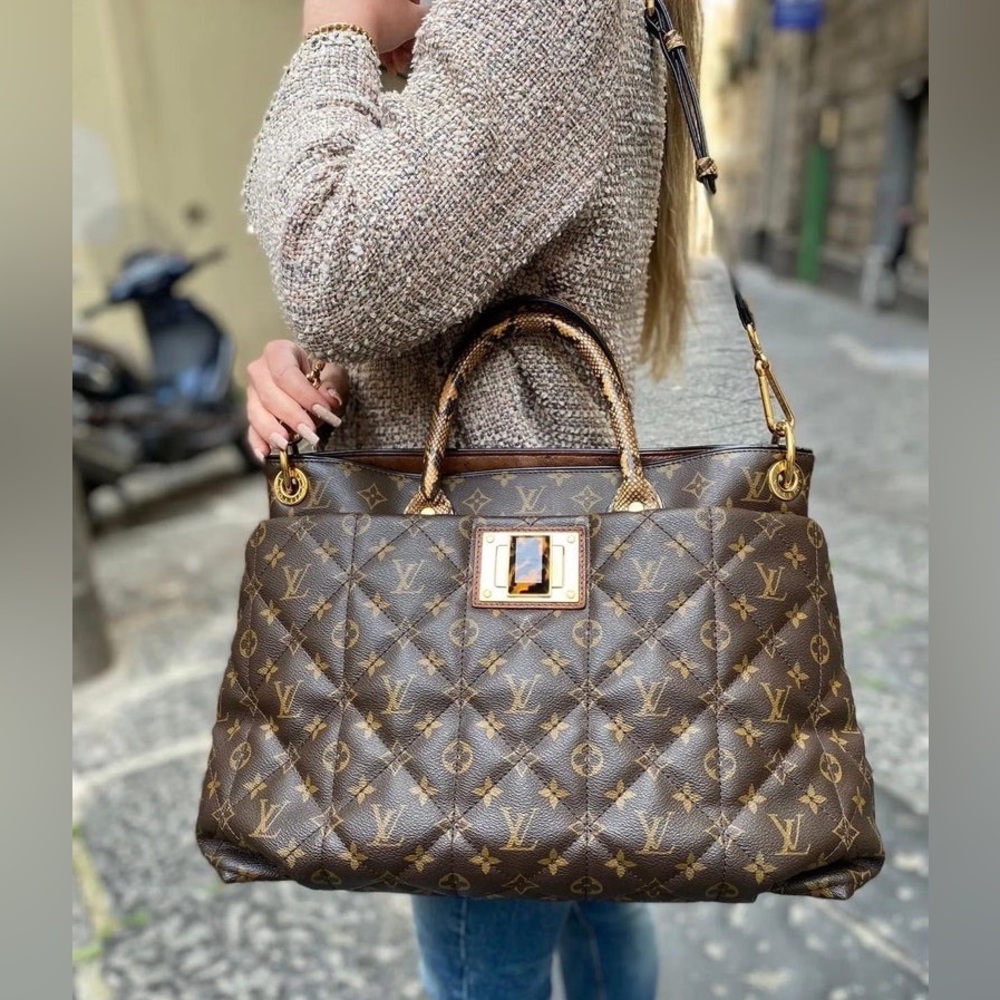 Limited Edition Louis Vuitton Monogram toile
Exotique Bag